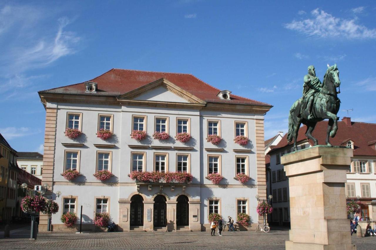 Ferienwohnung Spatzennest In Edesheim Bagian luar foto